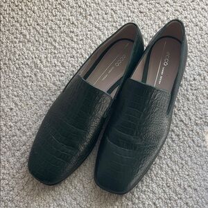 Ecco women’s Dark Green Textured Loafers